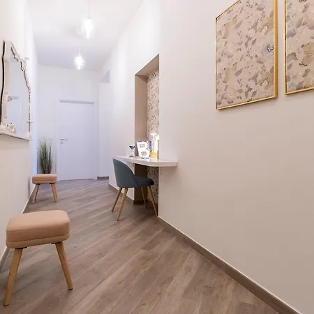 Apartment Baracca 7 B